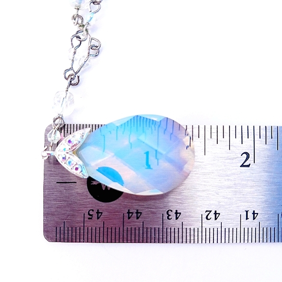 AVON PENDANT NECKLACE Opalescent blue white silvertone vintage adjustable t… - Picture 12 of 13